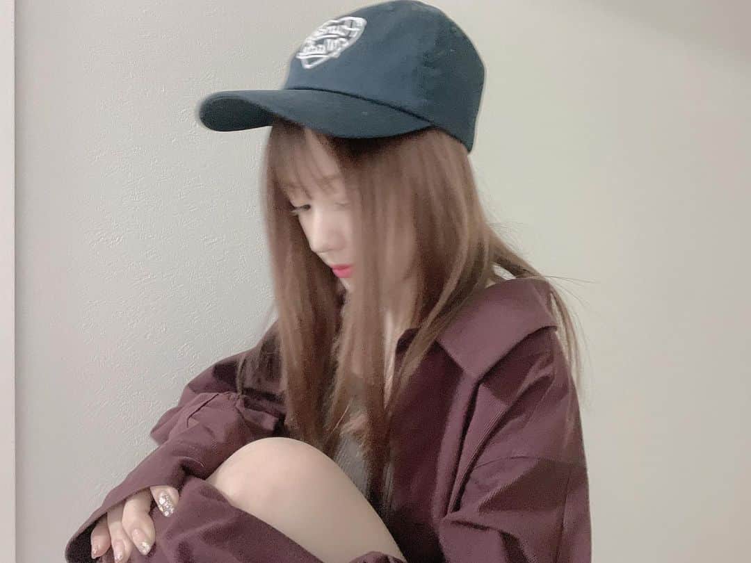 高木悠未のインスタグラム：「キャップ大好きすぎて 毎月新入りが2.3個増えるよ🧢 帽子集めがとても好き!!   #humanmade ❤️ #ヒューマンメイド」