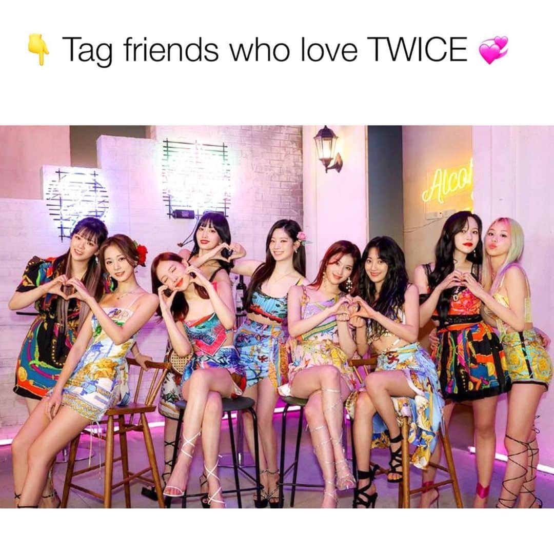 ナヨンのインスタグラム：「LAST DAY OF SALE 🎉💋 😍 Upgrade your TWICE MERCH collection now! www.kpopersify.com 🛍 🌈 TAG your friends to buy you 🙆🏻‍♀️ ✨ Get Yours NOW At The Link In My Bio ☝🏼 🌍 Worldwide FREE Delivery ✔️ Use code ‘SEP21’ to get discount 10% off ✨Follow @kpopersify for more TWICE deals! 🙊  ‼️ LIMITED STOCK ‼️」