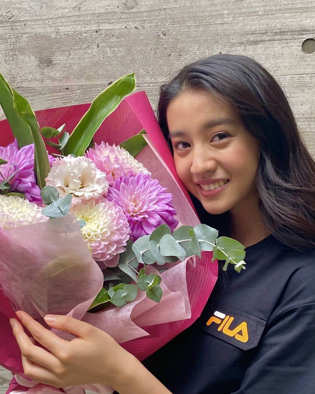 kokiさんのインスタグラム写真 - (kokiInstagram)「After shooting with the @filafusion family ❤️☺️ thank you for the beautiful flowers💓   Thank you to the team ❤️」9月26日 19時41分 - koki