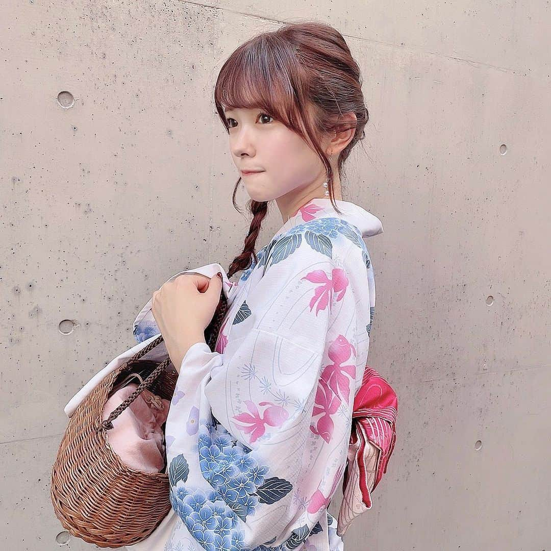 橋本紗奈さんのインスタグラム写真 - (橋本紗奈Instagram)「夏の終わりに浴衣着ました👘🎐 . . 今日からちょい寒い。 . . #浴衣 #浴衣ヘアアレンジ #浴衣女子 #浴衣ヘア #ヘアアレンジ #浅草 #浅草食べ歩き #浅草カフェ #浅草着物レンタル #着物 #着物ヘア #着物レンタル #夏 #秋服コーデ」9月26日 19時54分 - hashimoto_sana