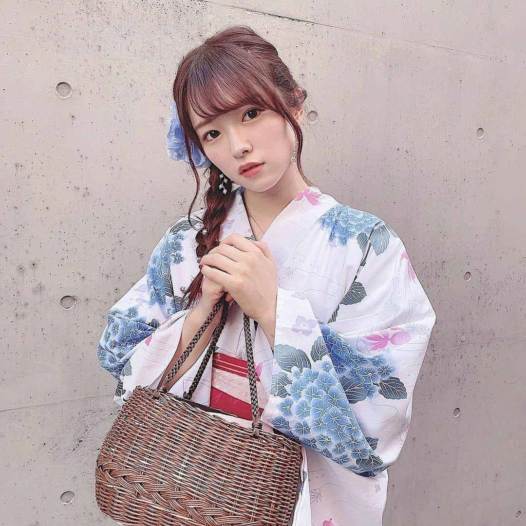 橋本紗奈さんのインスタグラム写真 - (橋本紗奈Instagram)「夏の終わりに浴衣着ました👘🎐 . . 今日からちょい寒い。 . . #浴衣 #浴衣ヘアアレンジ #浴衣女子 #浴衣ヘア #ヘアアレンジ #浅草 #浅草食べ歩き #浅草カフェ #浅草着物レンタル #着物 #着物ヘア #着物レンタル #夏 #秋服コーデ」9月26日 19時54分 - hashimoto_sana