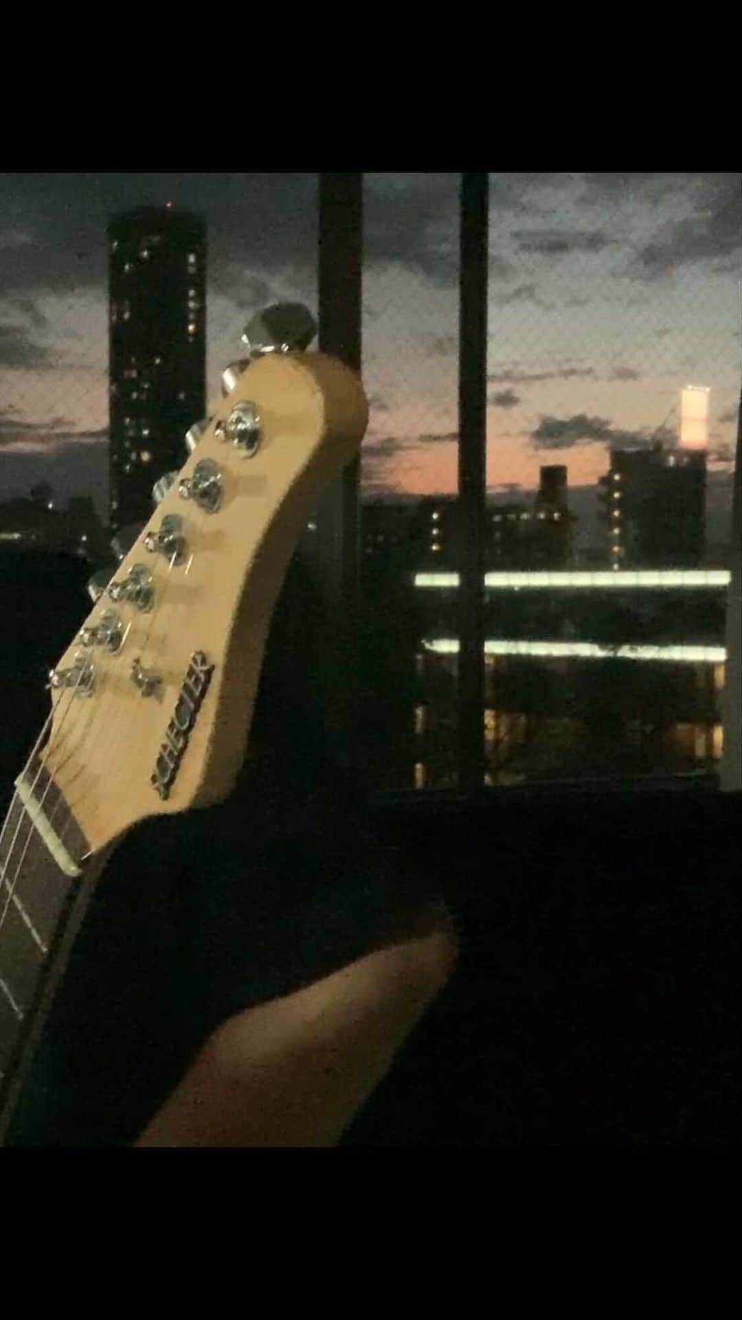 マサ小浜のインスタグラム：「Sometimes, I feel like Mr.Michael Mcdonald Big Respect to Steve Lukather  #マイケルマクドナルド #guitar #ikeepforgetting」