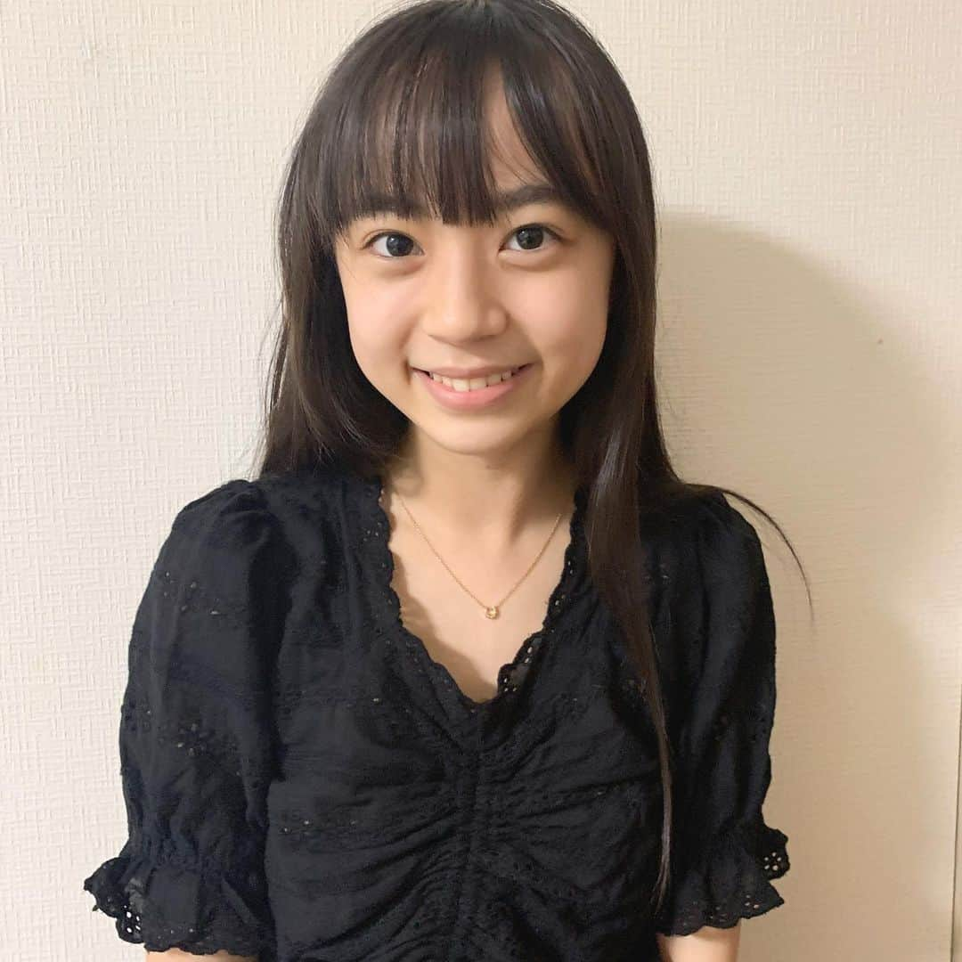 牧野羽咲のインスタグラム：「今日で16歳になりました！！ 何事もにも全力で頑張ります🥰 よろしくお願いします！  #16歳 #本日誕生日  #牧野羽咲」