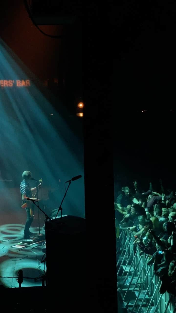 ジュリア・レストイン・ロイトフェルドのインスタグラム：「@ash_1977  @roundhouseldn #GirlFromMars」