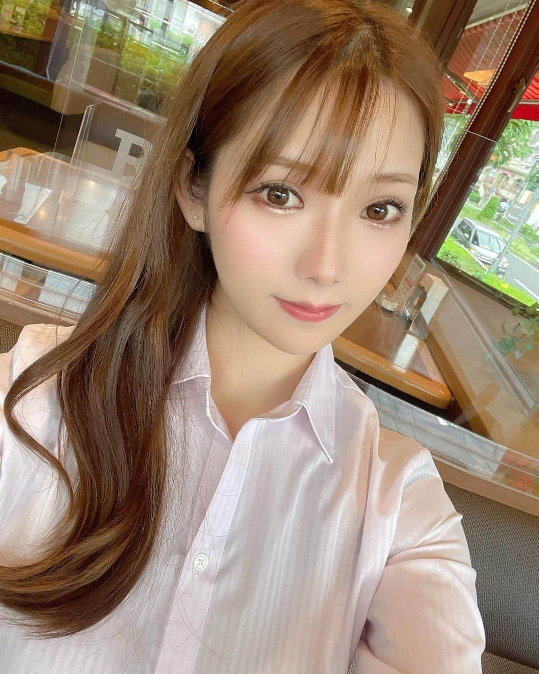 はやのうたのインスタグラム：「🥩食べた！ #はやのうた#早野詩#うたこ#チームうたこ#AV女優#セクシー女優#大人女子#ファミレス」