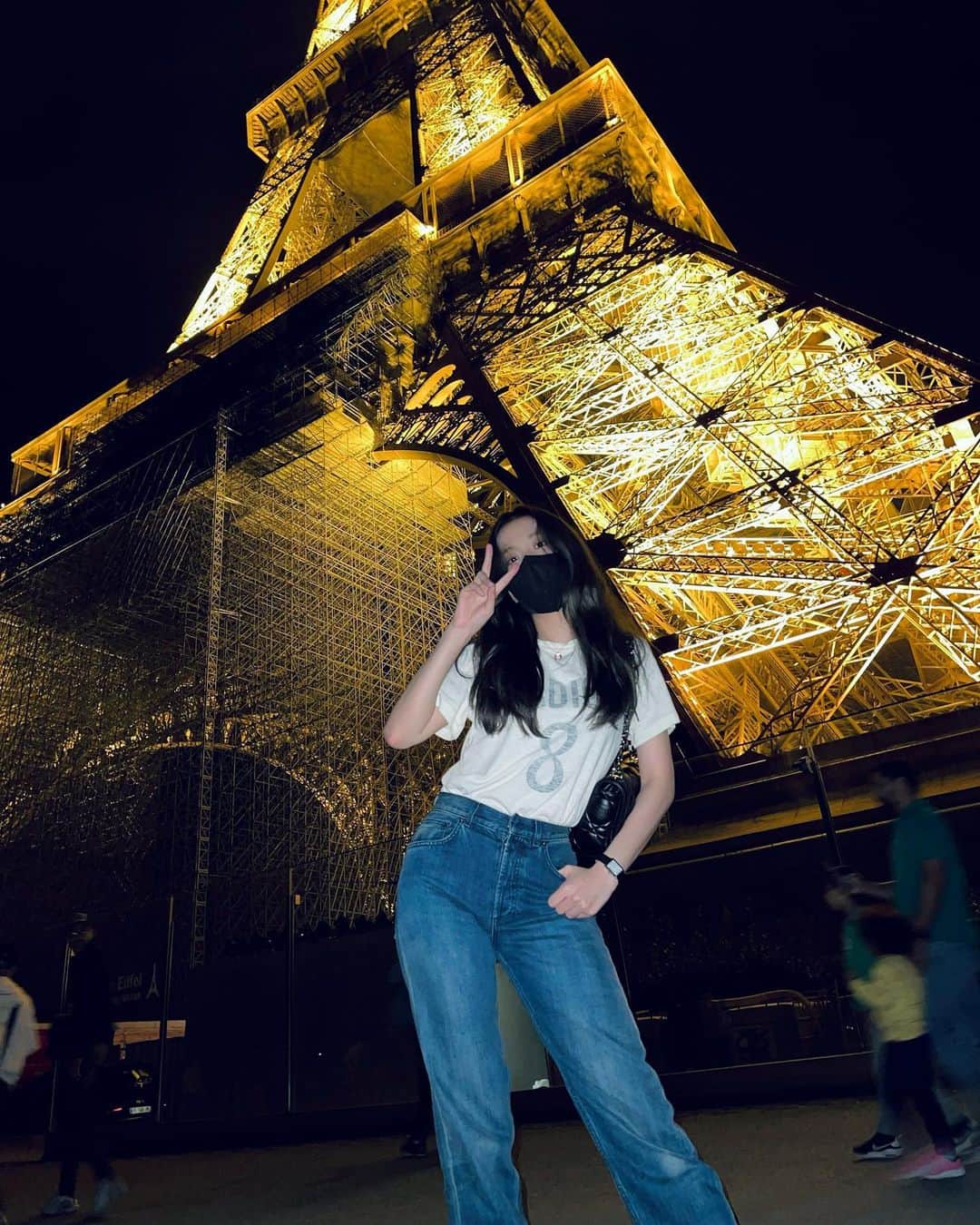 ジスさんのインスタグラム写真 - (ジスInstagram)「Jisoo in Paris 🖤 with @dior」9月26日 22時11分 - sooyaaa__