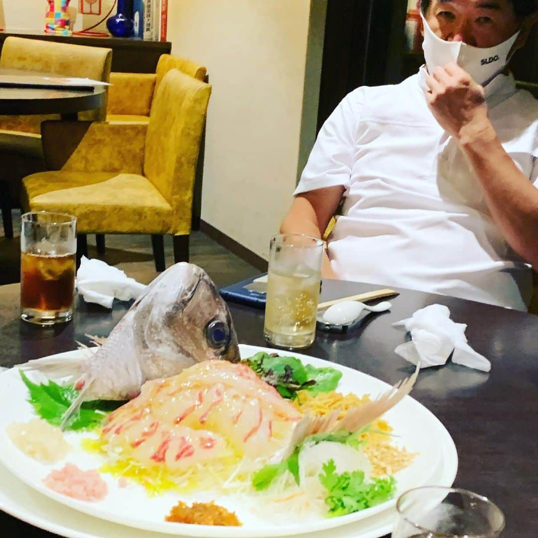 金村義明さんのインスタグラム写真 - (金村義明Instagram)「姫路で1番の中華料理屋さん 誕生日会食！ 叔父貴達にまたまた元気いただきました！ インプラント4510先生には 欲しかったパター 感謝🙇🙇🙇🙇🙇🙇🙇🙇🙇🙇」9月26日 22時23分 - yoshiaki_kanemura