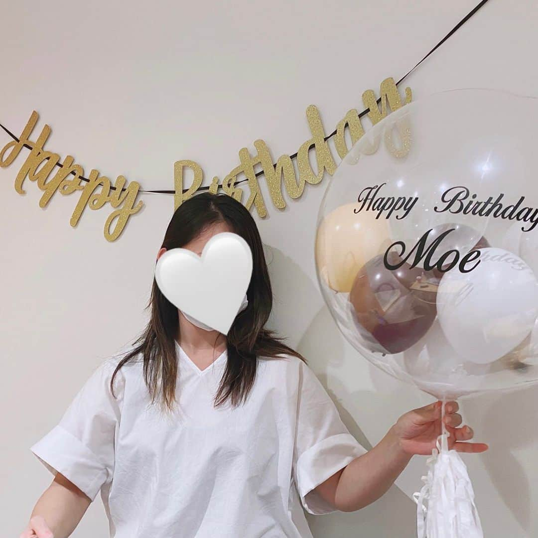 大原優乃さんのインスタグラム写真 - (大原優乃Instagram)「🎈🎂🤍 マネージャーさんのお誕生日の日に 深夜まで一緒に稼働だったから、 これは、、、！と思い 1人でひそひそと計画したサプライズ。 無事に成功しました✌︎ これからも いっぱい頼らせてもらいます♡ （YouTubeで声の出演をしてくださってる マネージャーさんとは別のもう1人のお方。笑）」9月26日 22時44分 - yuno_ohara