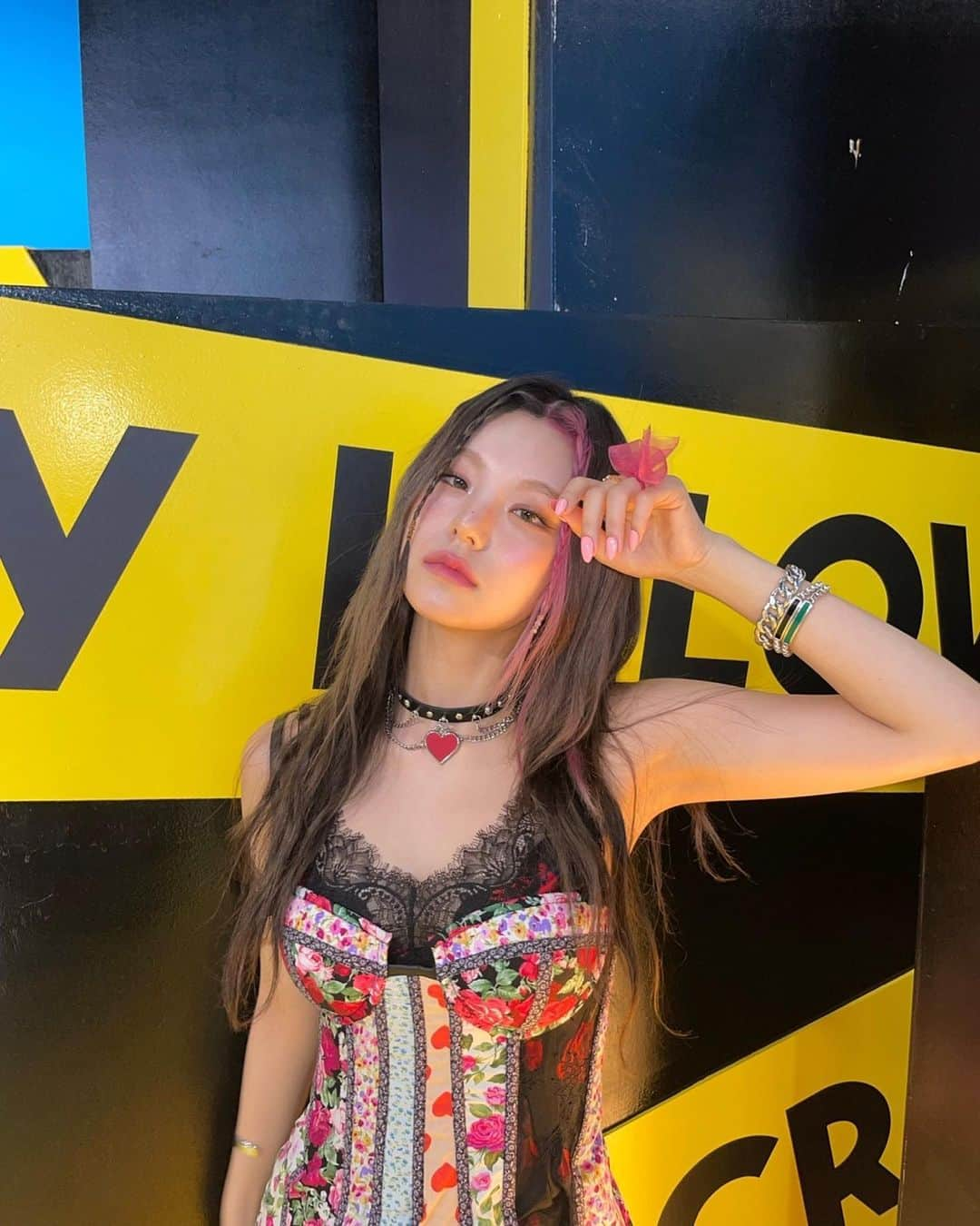 ITZYさんのインスタグラム写真 - (ITZYInstagram)「🎁and🎀」9月26日 23時25分 - itzy.all.in.us