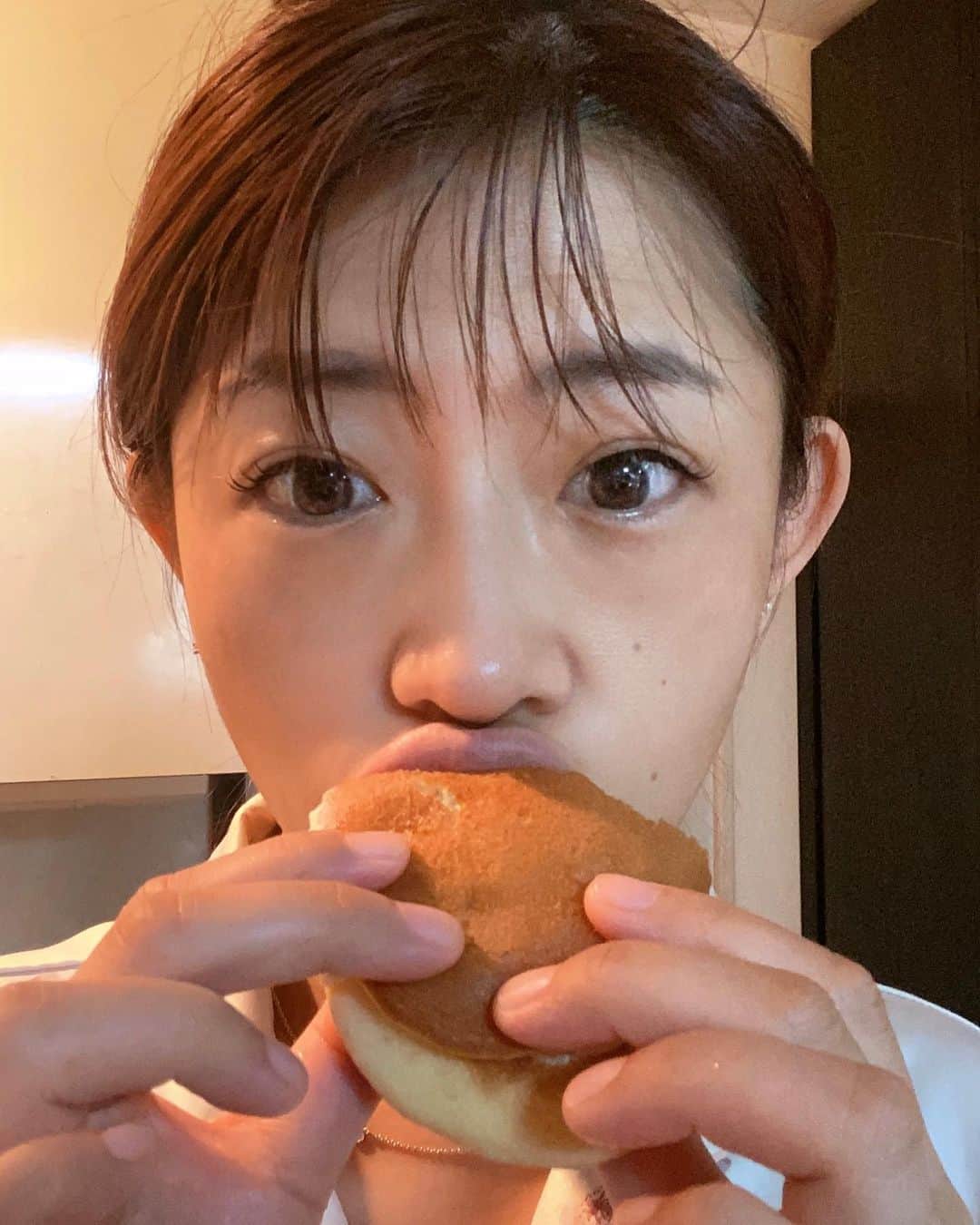 範田紗々さんのインスタグラム写真 - (範田紗々Instagram)「どら焼きマリトッツォは好き❣️」9月27日 9時16分 - handa_sasa