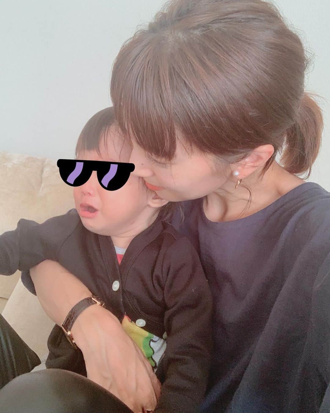安田美沙子さんのインスタグラム写真 - (安田美沙子Instagram)「兄のいぬ間にベッタリ❤️ 1日会ってなかったからか、離れない☺️✨可愛いぜ。  早生まれの早産だったから、成長もゆっくり、ゆっくーり。 甘えん坊の泣き虫さん。  今日はくっついていようね☺️❤️✨」9月27日 11時43分 - yasuda_misako