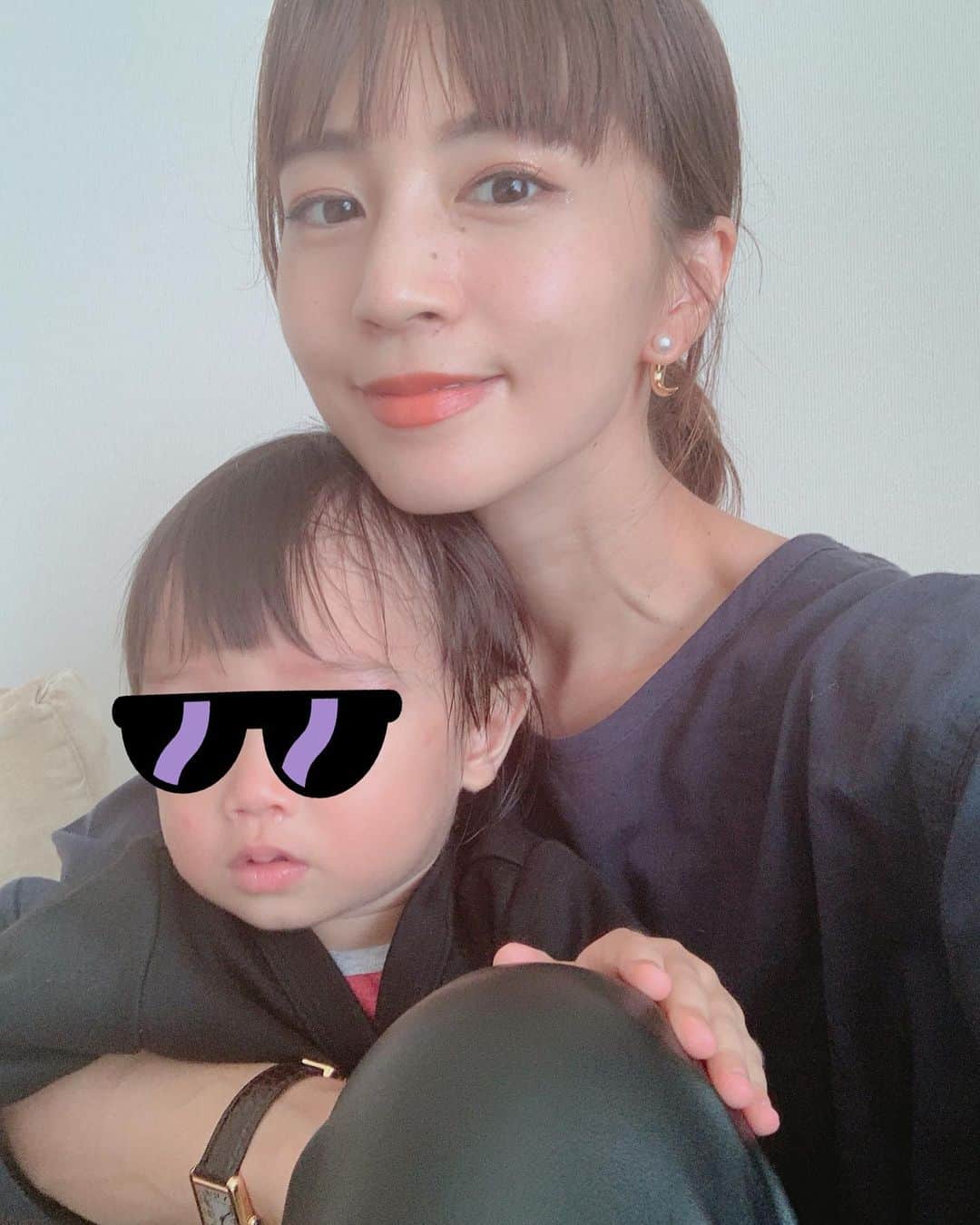 安田美沙子さんのインスタグラム写真 - (安田美沙子Instagram)「兄のいぬ間にベッタリ❤️ 1日会ってなかったからか、離れない☺️✨可愛いぜ。  早生まれの早産だったから、成長もゆっくり、ゆっくーり。 甘えん坊の泣き虫さん。  今日はくっついていようね☺️❤️✨」9月27日 11時43分 - yasuda_misako