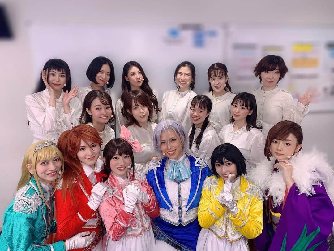 片山萌美のインスタグラム：「新サクラ大戦 the Stage〜桜歌之宴・彩〜 無事に千秋楽を終えました。 永く愛されているサクラ大戦 愛おしい花組🌸芽組🌱 スタッフの皆様 そして何より 全力の愛を捧ぐ皆様と 再びお会いできて 嬉しかったです...！💜  12月は舞台。 またパワーアップした 舞台新サクラ大戦を お見せできるよう 精進して参ります🌸  #舞台新サクラ大戦 #桜歌之宴・彩」