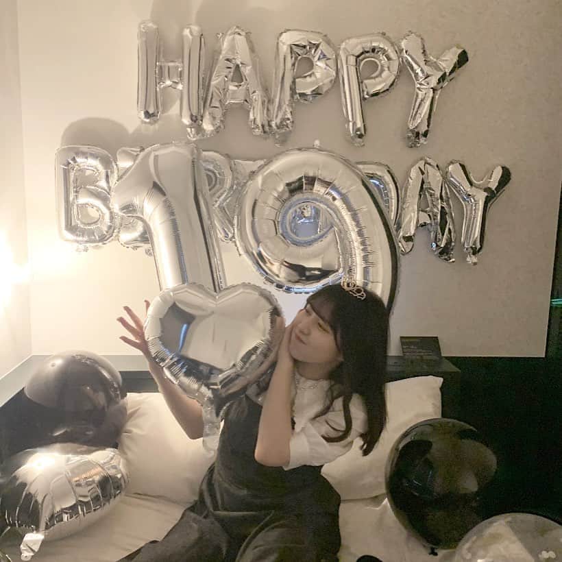 琴子のインスタグラム：「𝐦𝐲 𝐛𝐢𝐫𝐭𝐡𝐝𝐚𝐲」