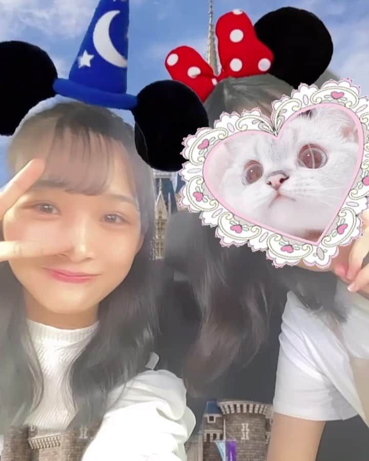 のインスタグラム：「。 リクエストが多かったのでまたお姉ちゃん~👩  このエフェクト可愛いよね(˶˙ᵕ˙˶)！ 最近また昔の写真見るのにハマってるんだけど全部懐かしすぎて「🥺✨」ってなってる笑  #ニコラ#nicola#ニコラ10月号発売中#ニコモ #中山あやか」