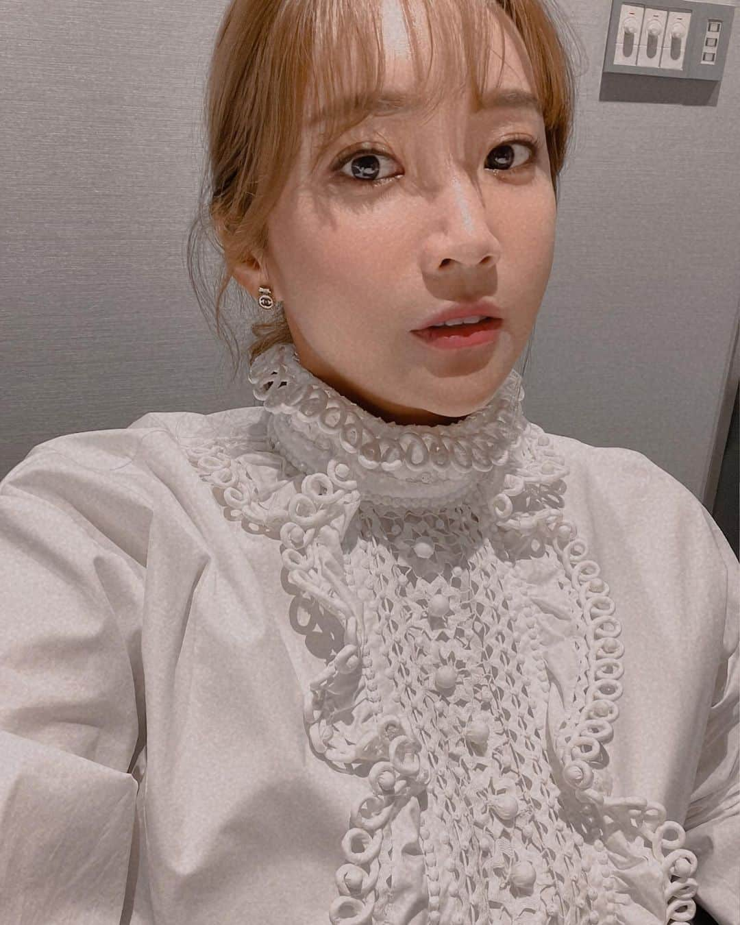 イ・ボミさんのインスタグラム写真 - (イ・ボミInstagram)「- selfie time💜」9月27日 17時11分 - bomee.lee