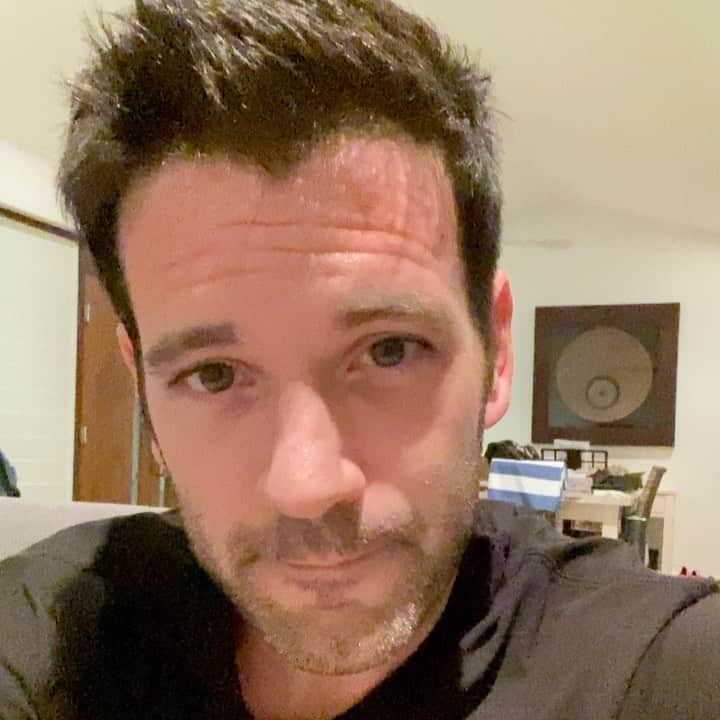 コリン・ドネルのインスタグラム：「September is Childhood Cancer Awareness Month and once again I am so proud to join the #30DaysforStJude campaign to help the wonderful team at @StJude achieve their mission. • Finding Cures. Saving Children. • Click the link in my bio or visit stjude.org/30Days to find out how you can join me in helping.」
