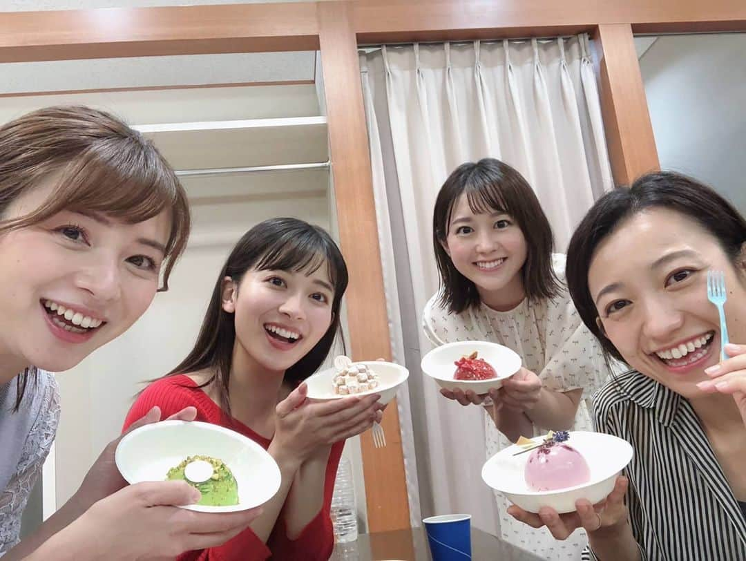 TBS「はやドキ！」さんのインスタグラム写真 - (TBS「はやドキ！」Instagram)「9月23日は池田さんのお誕生日でした🎂✨  放送後にケーキでお祝いをしましたよ😉  打ち合わせのとき 今日の雨はどのくらい降りますか？☔ 洗濯外干しできそうですか？☀と質問攻めにしてしまう私に いつも丁寧に答えてくれる池田さん✨ ありがとうございます☺️  素敵な一年を過ごせますように！  Happy Birthday🌟  皆川  #池田沙耶香 #気象予報士 #お誕生日 #おめでとう #山本里菜 #若林有子 #皆川玲奈 #アナウンサー #はやドキ #tbs」9月28日 8時51分 - tbs_hayadoki