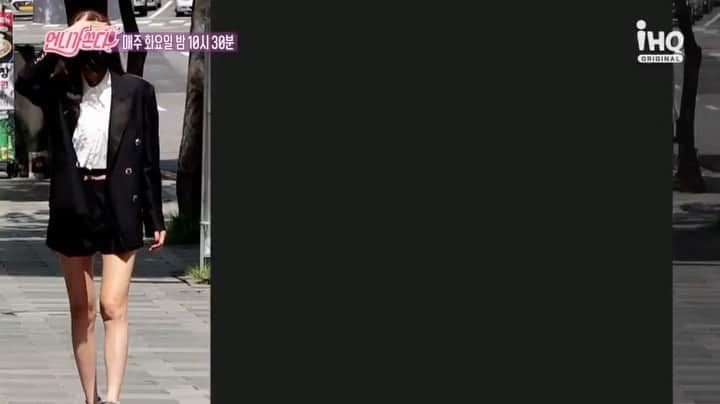 ソン・ダムビのインスタグラム：「쓰담이들😆 오늘도 언니가 쏜다 알쥐?😍 참 쓰담이들 오래기다렸오 유튜브 담주부터 고고합니다💪🏻🤟😍  #ihq#10시30분#본방사수」