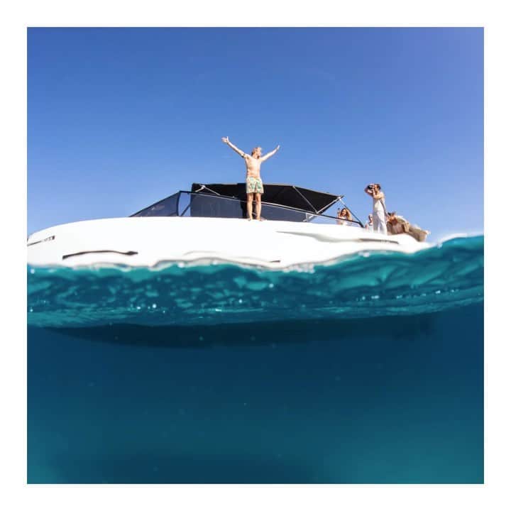 のインスタグラム：「Underwater Memories  Professional shots of you at sea and underwater. Take home memories from Ibiza.」