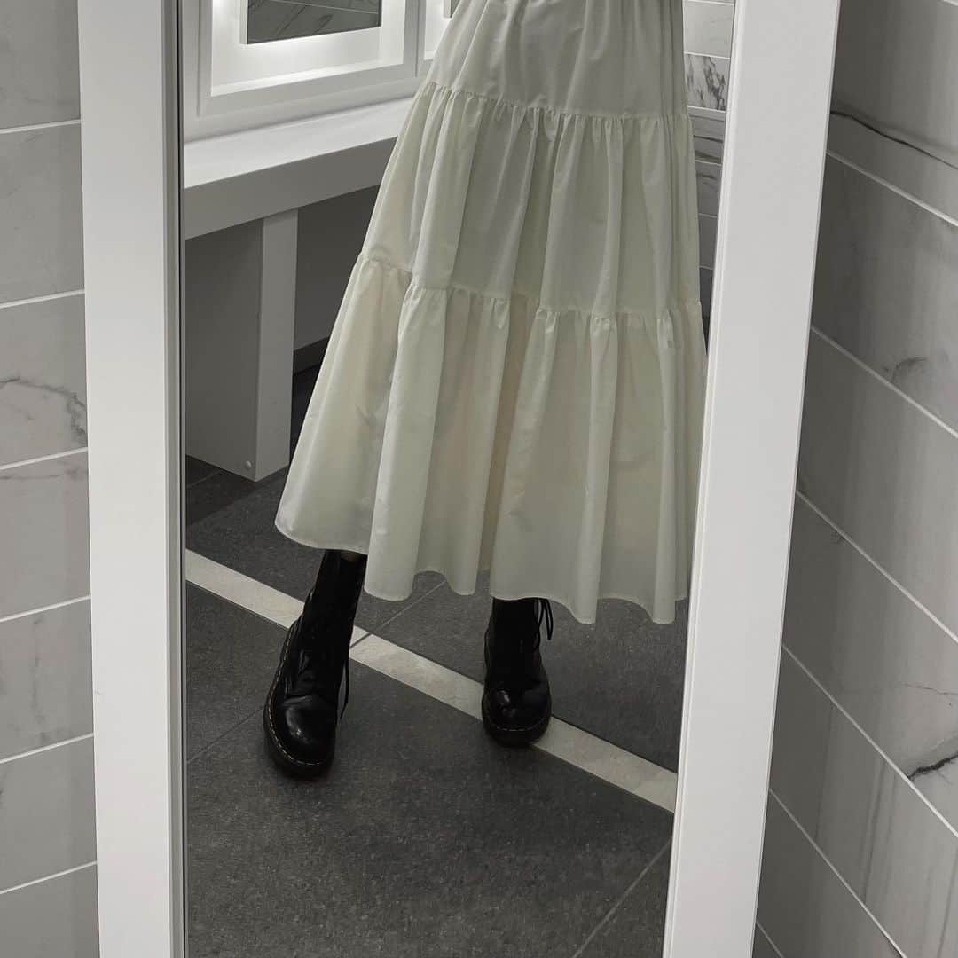 安村真奈のインスタグラム：「オススメのアニメ教えて👀」