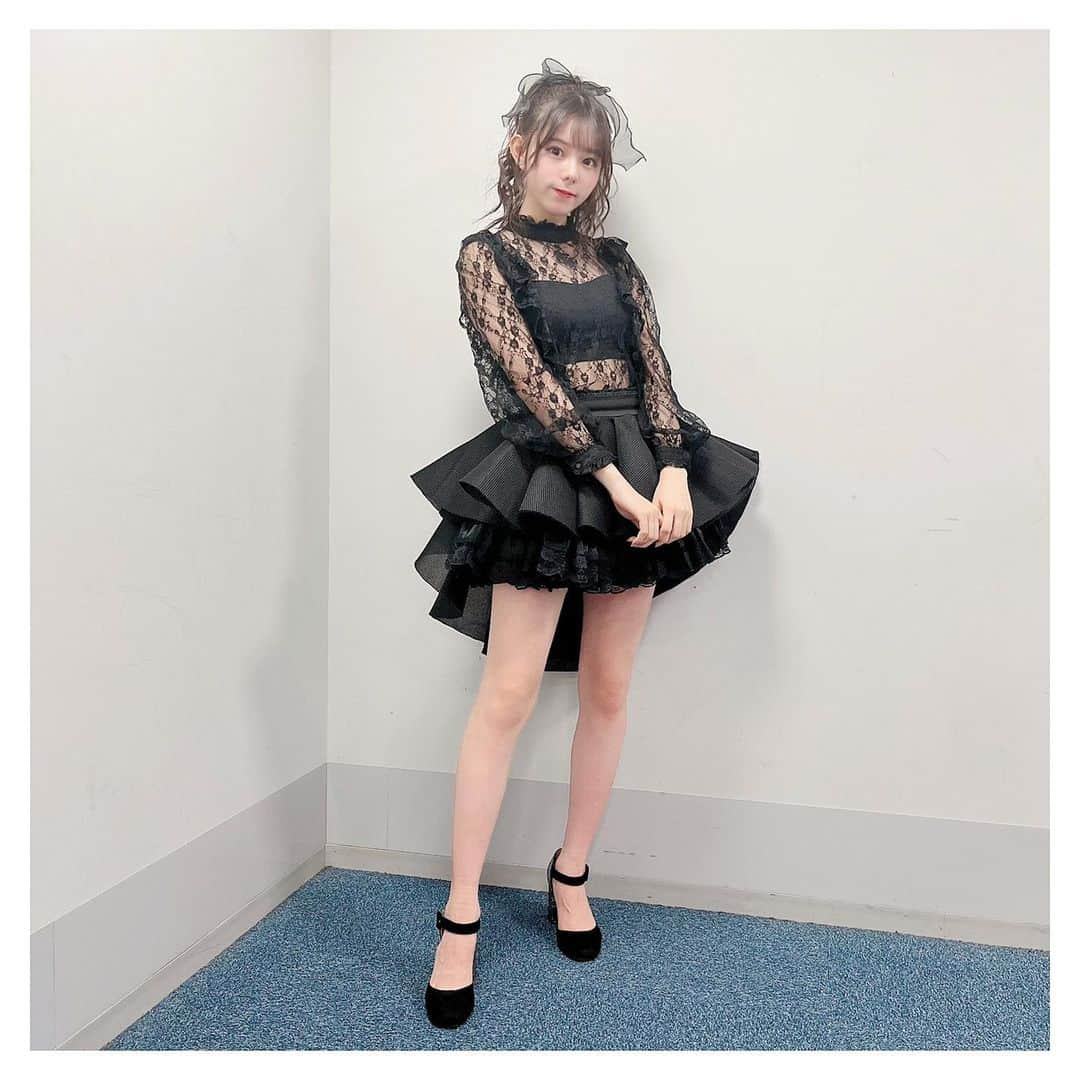 大森莉緒さんのインスタグラム写真 - (大森莉緒Instagram)「・ ・ 昨日の全身写真です👻🖤 この衣装好きですかっ？？💭  10/30(土)&10/31(日)に行われる オンライントーク会2次受付の 締切が本日の23:59までです！  サバイブの事など、色んなお話出来たらいいな🥰 初めましての方も大歓迎です✨ ご応募お待ちしてます(^^) ・ ・  #大森莉緒 #おーりお #おりおんず #おーりおこーで #ラストアイドル #ポニーテール #黒 #ınstagood #instapic #good #패션 #코디 #오늘의코디 #오늘의패션 #전신샷 #코디스타그램 #옷 #좋아요반사」9月28日 22時06分 - rio.ohmori