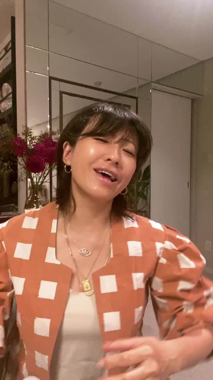 風間ゆみえのインスタグラム：「販売中のものや、ご質問の多いアイテムをご紹介とQ&A  @salon_y.official  @waphyto_japan  @sincere_garden  @nerolilabotanica_official  @cocoamie_skincare  @lacarpe_jp  @lasante__official  @amritara_official  @kakuro_s  @sugimoto.ph  @sugimoto.ph_soil  @ecostore.jp 🌏 @globespecs_official 👓 @makeupkitchen_official  @soinsoin_handtherapy 🧤」