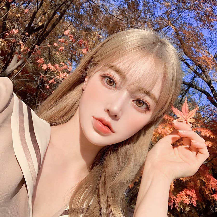 キム・チョンアさんのインスタグラム写真 - (キム・チョンアInstagram)「가을 와써...? 🍁🍂」9月28日 22時31分 - 94_j.a