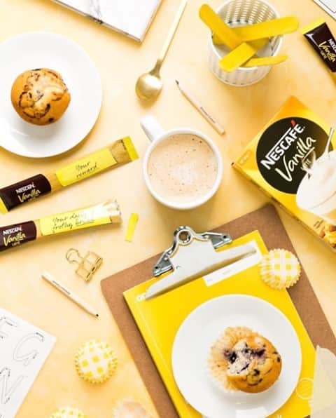 NESCAFEのインスタグラム：「Grab some friends and enjoy some coffee & cozy autumn vibes!🍂 And don't forget to pair it with your favorite muffin🧁  Thank you @pixelated_juvenile for sharing this photo!❣️」