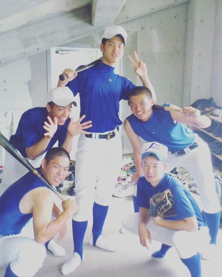 笠原大芽のインスタグラム：「高校三年引退時写真 この時に戻りたいね〜😏  #福工大城東#16歳」