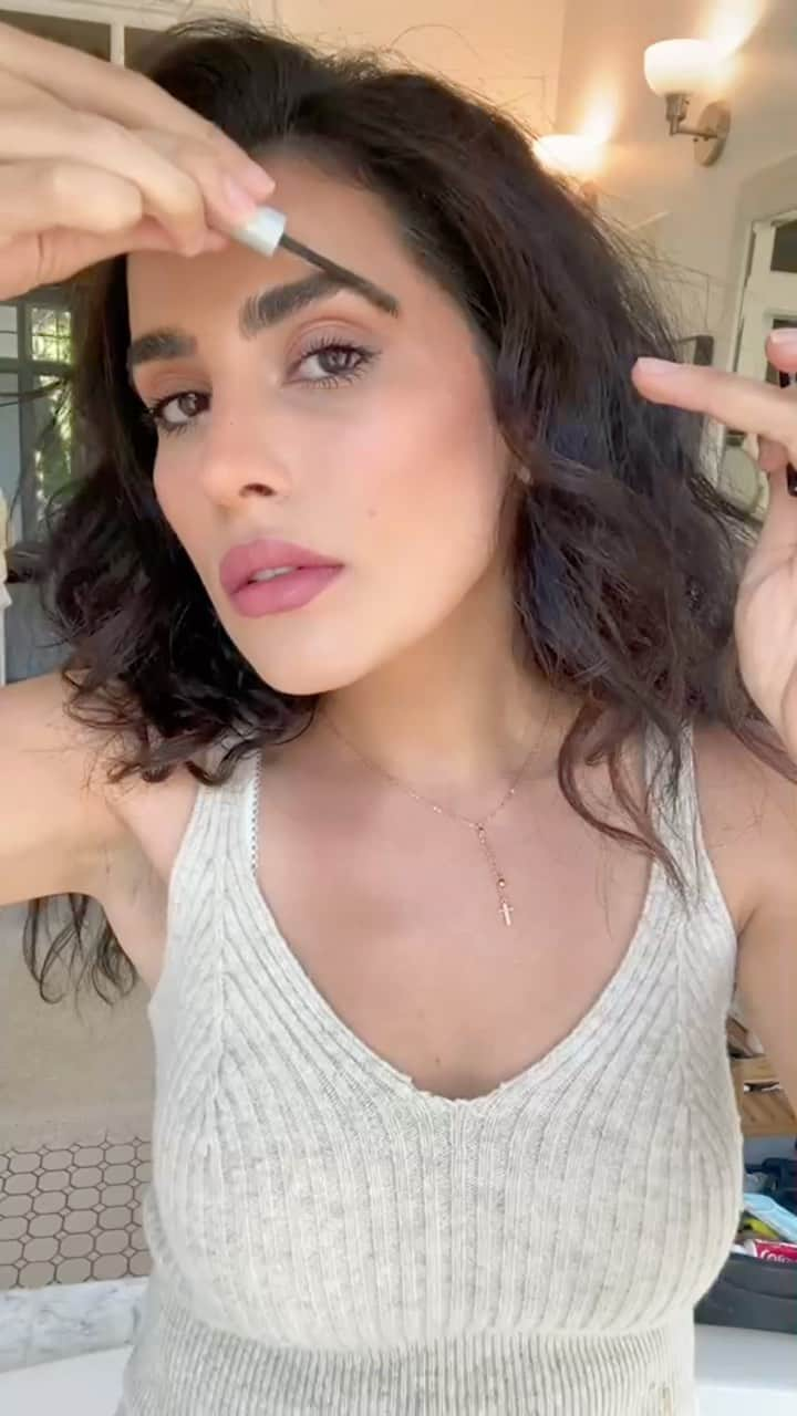 Sazan Hendrixのインスタグラム