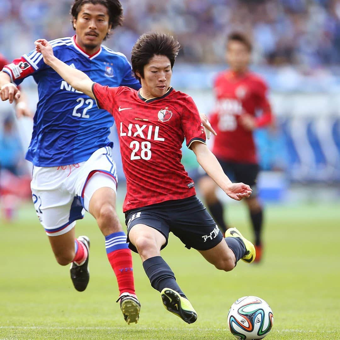 鹿島アントラーズさんのインスタグラム写真 - (鹿島アントラーズInstagram)「明日より「KASHIMA ANTLERS 30th ANNIVERSARY BOOK」を販売します！  クラブ創設30周年という節目で発行される、唯一の公式メモリアルフォトブックです。オフィシャルカメラマン30年分の膨大な写真データからクラブ史を振り返ります。  レジェンドたちのインタビューも多数収録。計160ページにわたる読み応え十分の1冊です。  30年分の思い出をぜひお手元に！  #鹿島アントラーズ #kashimaantlers #Ｊリーグ #jleague #ジーコ #zico #レオナルド #leonardo #小笠原満男 #中田浩二 #鈴木優磨 #土居聖真 #町田浩樹 #永木亮太 #荒木遼太郎 #ファンアラーノ #juanalano #30周年」9月29日 12時06分 - kashima.antlers