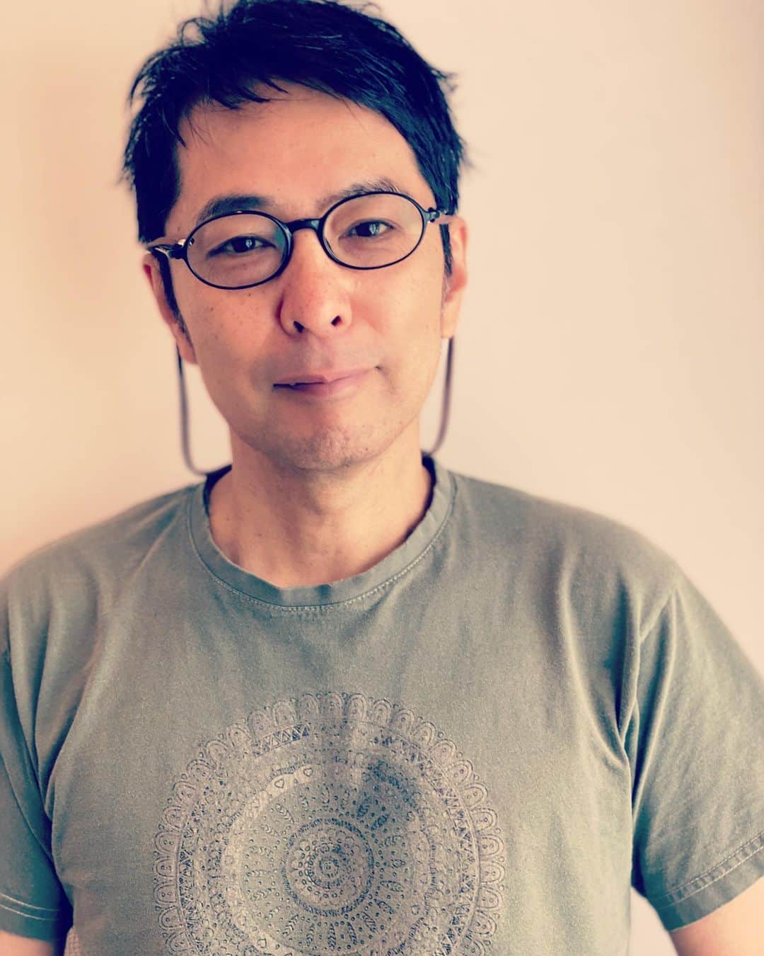 徳永英明のインスタグラム：「#hideaki_tokunaga_official #徳永英明#newhair  カットしたて」