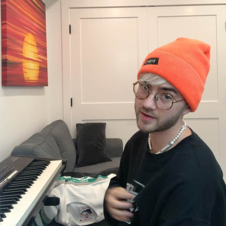 のインスタグラム：「September’s Gone - think I gotta add some storytelling rap verses on this jaunt 🤷🏼‍♂️」