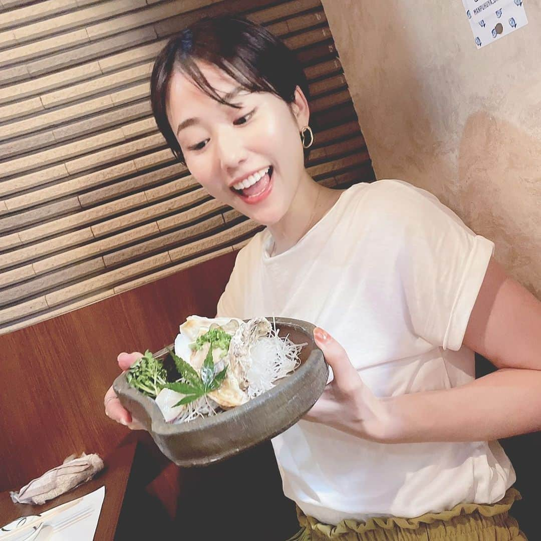 辻恵子さんのインスタグラム写真 - (辻恵子Instagram)「\\ 美味しいものは美味しく楽しく❤︎ //  よく周りに言われる言葉が、、  ・甘いもの食べるの？？😯 ・食事めっちゃ気を使ってそう、、🤔  ／／ 美味しいものも甘いものもなんでも 大好きだああああー！！！📣(笑) ＼＼ . . デザートだってスイーツだって食べるし🤭💕 . 美味しいものは美味しく食べて、 しっかり他の部分で調整することが大切♪ . ストレスを溜めないためにも、 自分の好きなものをご褒美の取り入れることもすっごく大切❤︎ . 大事なのは、、 『美味しいもの食べたからまた明日から頑張るぞー🔥』 この気持ち！！ . ちなみに私は日頃のデトックスを行うためにファスティング期間中です🌱 . ファスティングのことについては、 また後日投稿します🙋‍♀️✨  ━…━…━…━…━…━…━…━…━…━ 食べ痩せ術の情報を発信中★ プロフィールはこちらから @tuji_keiko ━…━…━…━…━…━…━…━…━…━ #ダイエット #免疫力 #リバウンド #腸活 #ファスティング #フリーランス栄養士 #管理栄養士 #美容栄養学 #プロテイン #トレーニング #下っ腹 #酵素 #部分痩せ #ミスユニバース #ミスコン #ファイナリスト」9月29日 21時00分 - tuji_keiko