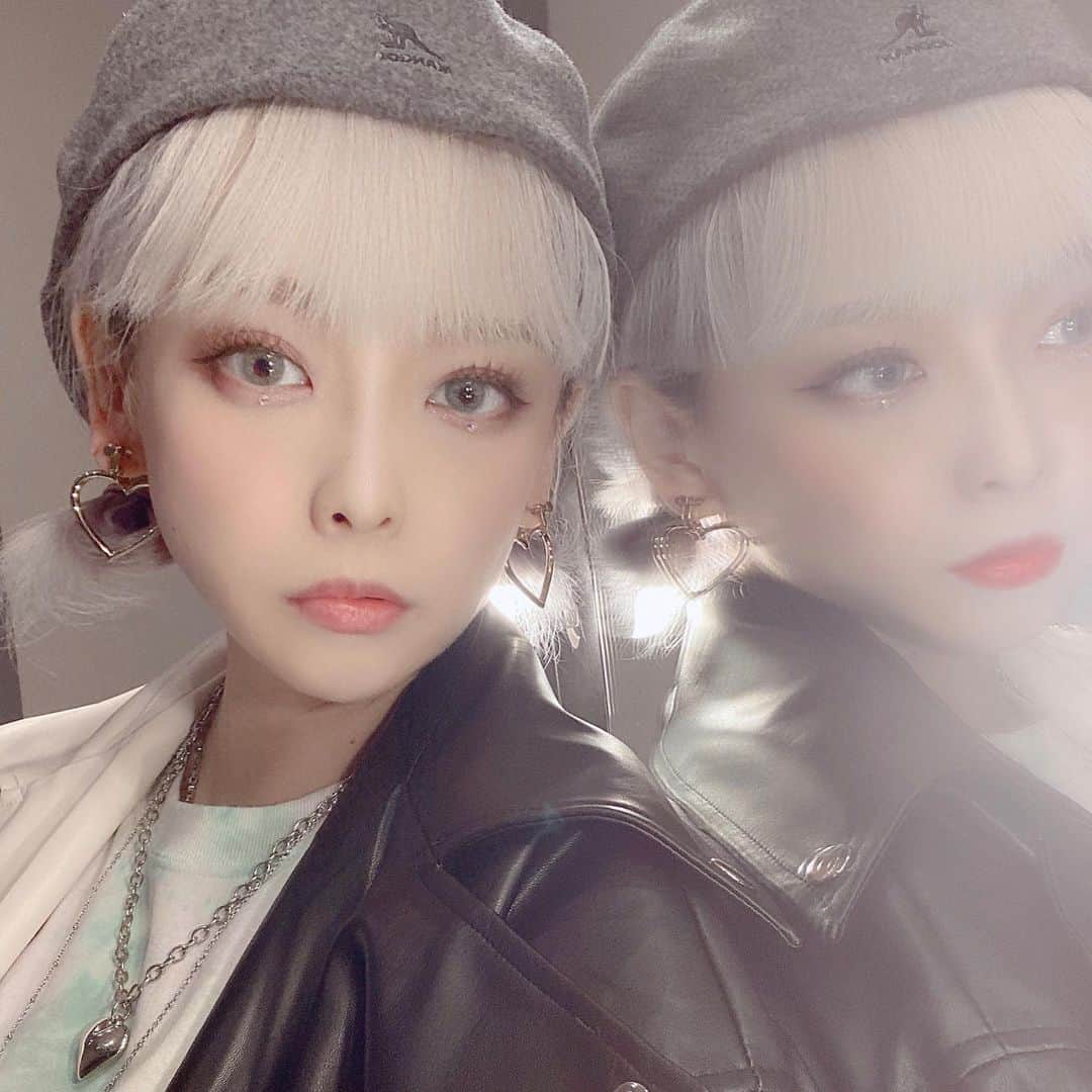 大谷雅恵のインスタグラム：「当日券ありますよってに♡  私は18:55〜歌うので、間に合う！方はぜひお越しくださいませ👼🏼  物販タイムもありますよ♪  KT Zepp Yokohamaでお待ちしております☻  #zepp #rock #showtime」