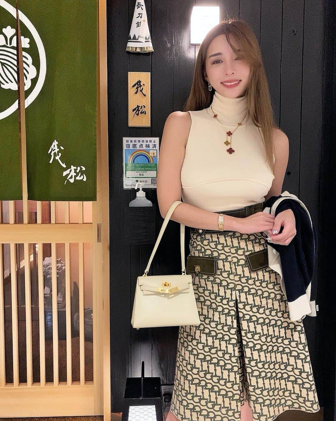 濱野りれのグルメインスタ