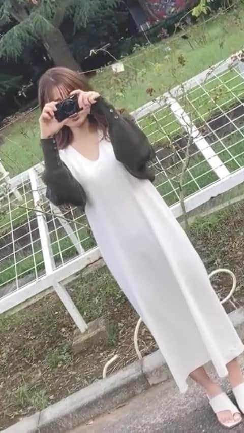 渋江譲二のインスタグラム：「初めてモデルさんお願いしてリール撮影してみた！！！  可愛く撮れたと自負している😠😠😠😠😠どう？？  色調整が？？？で、結果フワっとした色味にできたけど、どうやったのか覚えてない、、、🙄🙄 Adobeはやれることが多すぎて全体の2%くらいしか分からん。。  どんどん人撮っていきたい〜！！！！！  model  @haruka_mihashi   #渋江譲二 #iPhoneSE #djiom5」