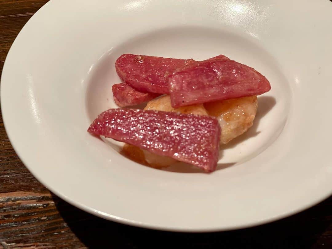 三浦瑠麗さんのインスタグラム写真 - (三浦瑠麗Instagram)「昨晩、いったお店。 あたたかいスープで、冷えた身体をあたためてから、ほんの少しずついろんなお味をいただくたのしみ。 最後は、きじはたをいただきました。」10月14日 14時44分 - lullymiura
