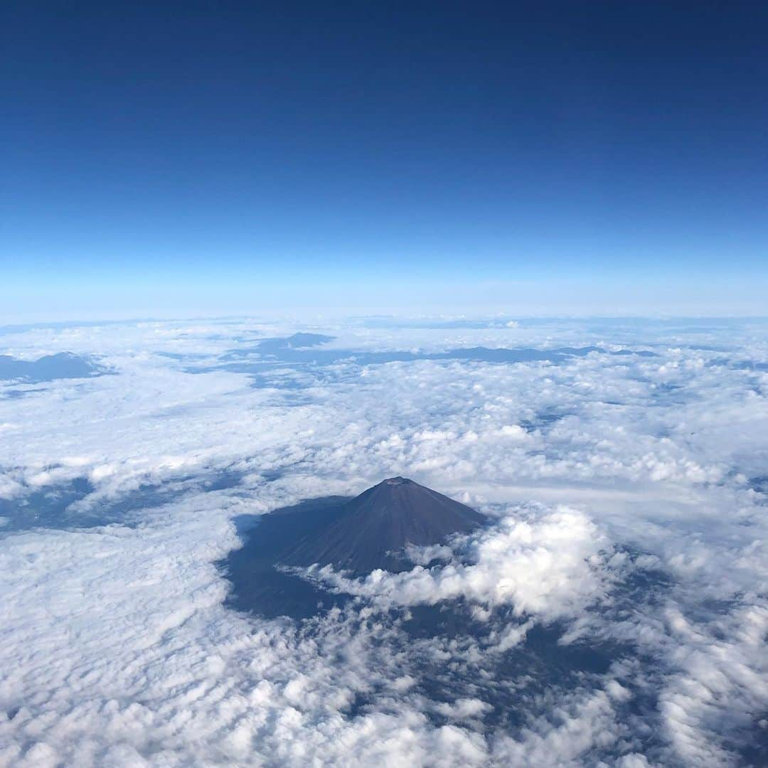 馬場典子さんのインスタグラム写真 - (馬場典子Instagram)「久しぶりの#富士山 半年ぶりの対面授業。  #大阪芸術大学 #放送学科 #教授 #馬場典子 #ばばちゃんネル」10月14日 8時26分 - baba_channel