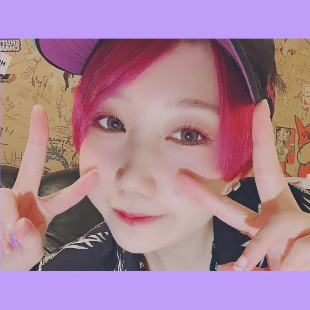 のインスタグラム：「そろそろいろんなメンテナンスに行きたいなと思いながらまつ毛付けたての頃の写真見てる…今日は撮影行ってきます！！！  マツエクいつもお願いしてるまなみさんのサロンで、このところアクアドエアっていう美容の何かすごいやつ(語彙力)もやってもらってたので、下膨れを解消しつつ平安美人から令和美人に進化しようとしてるみさこです。」