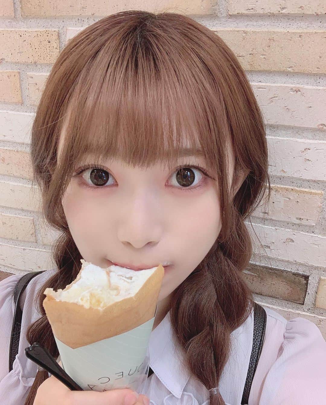 早海美玖さんのインスタグラム写真 - (早海美玖Instagram)「可愛いのに美味しかった🐼 上がバニラアイスで、中身はチョコバナナ！ クレープと言えば、いつもチョコバナナを食べちゃう☺️  皆さんは何の動物が好きですか？💭」9月29日 22時05分 - hayami__miku