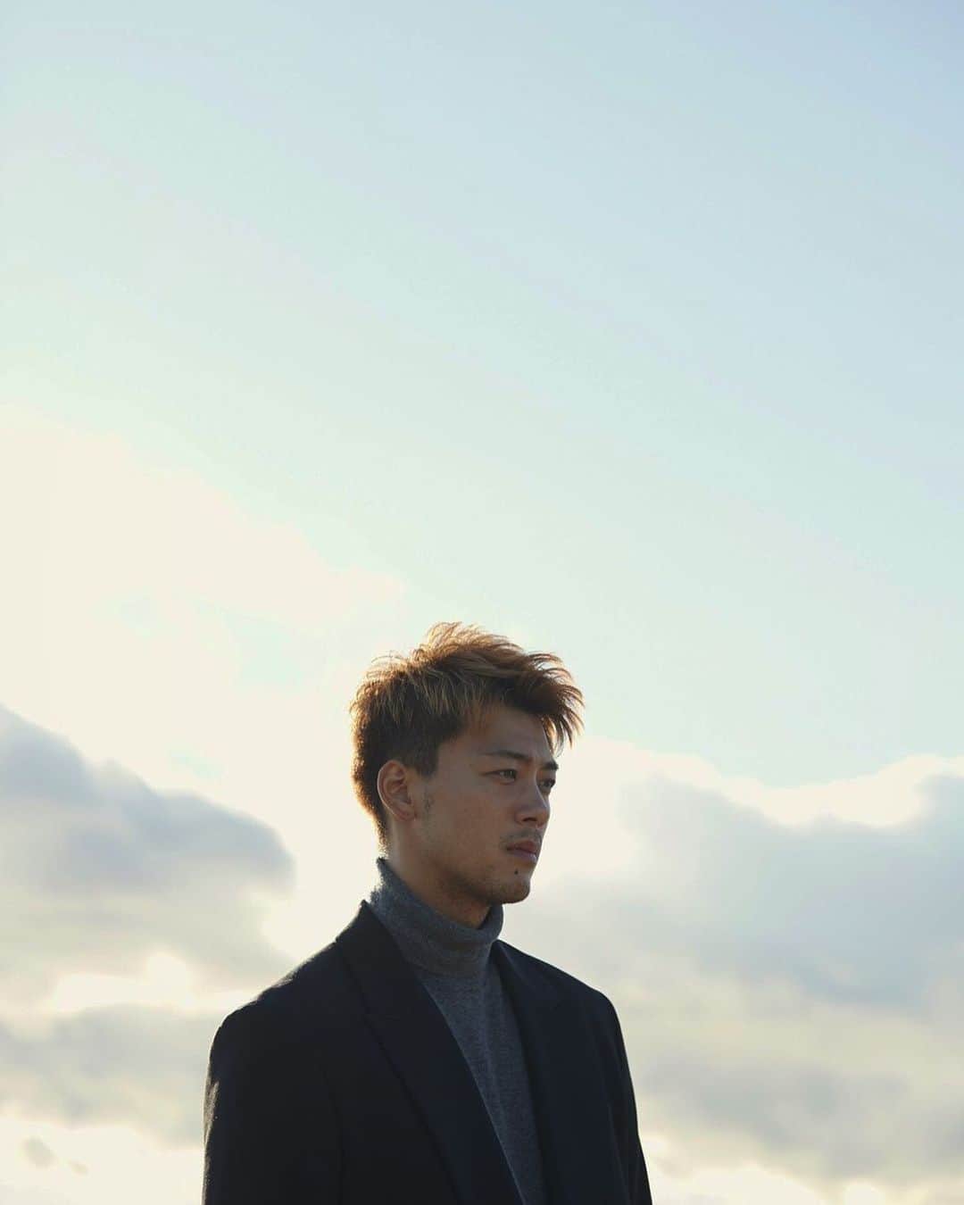 竹内涼真のインスタグラム：「さてさて　もうそろそろですかね  　　　　　　 　　　　　start your engine」