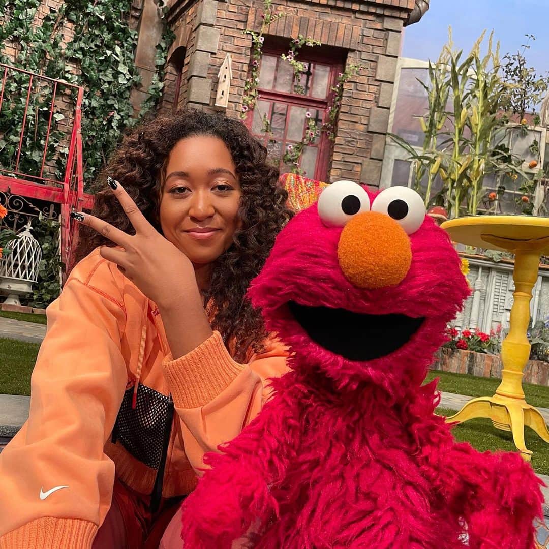 大坂なおみさんのインスタグラム写真 - (大坂なおみInstagram)「Got Elmo out here taking selfie’s lol」9月30日 1時02分 - naomiosaka