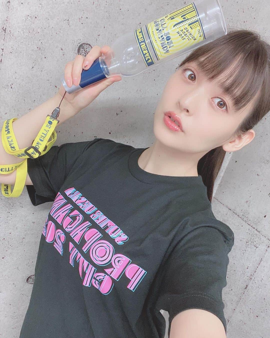 上坂すみれさんのインスタグラム写真 - (上坂すみれInstagram)「Instagramのフォロワー同志、41万人になってました！ありがとうございますっ ライブグッズが大豊作ですぞ〜！！ どれにします？します？(*･∀･*)  https://monostand.jp/sumireuesaka_propagandacity  #propagandacity #上坂すみれ」9月30日 15時54分 - uesaka_sumire