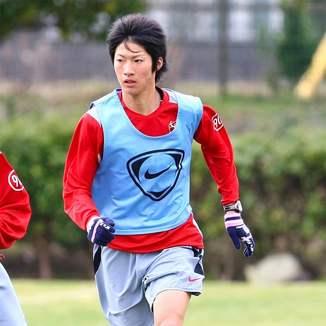 鹿島アントラーズさんのインスタグラム写真 - (鹿島アントラーズInstagram)「本日より「KASHIMA ANTLERS 30th ANNIVERSARY BOOK」の販売スタート！  クラブ創設30周年という節目で発行される、唯一の公式メモリアルフォトブック。レジェンドや選手のインタビューもございます！  計160ページにわたる読み応え十分の1冊。30年分の思い出をぜひお手元に！  #鹿島アントラーズ #kashimaantlers #Ｊリーグ #jleague #小笠原満男 #曽ケ端準 #秋田豊 #長谷川祥之 #鬼木達 #レオナルド #leonardo #オズワルドオリヴェイラ #oswaldooliveira #ダニーロ #danilo #マルキーニョス #marquinhos #土居聖真 #岩政大樹 #佐々木竜太 # #zico #遠藤康 #金崎夢生 #ペドロジュニオール #pedrojunior #30周年」9月30日 10時01分 - kashima.antlers