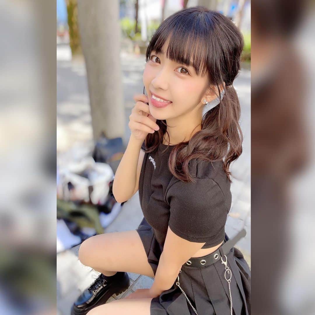 天羽希純のインスタグラム：「今日家遊びに行ってもいい？  #私服 #へそ出し  #コスプレ #cosplay  #japanesegirl #可愛い女の子 #グラビア #gravure #グラドル #アイドル #Japaneseidol #撮影会 #撮影会モデル #被写体 #太もも #フェチ」