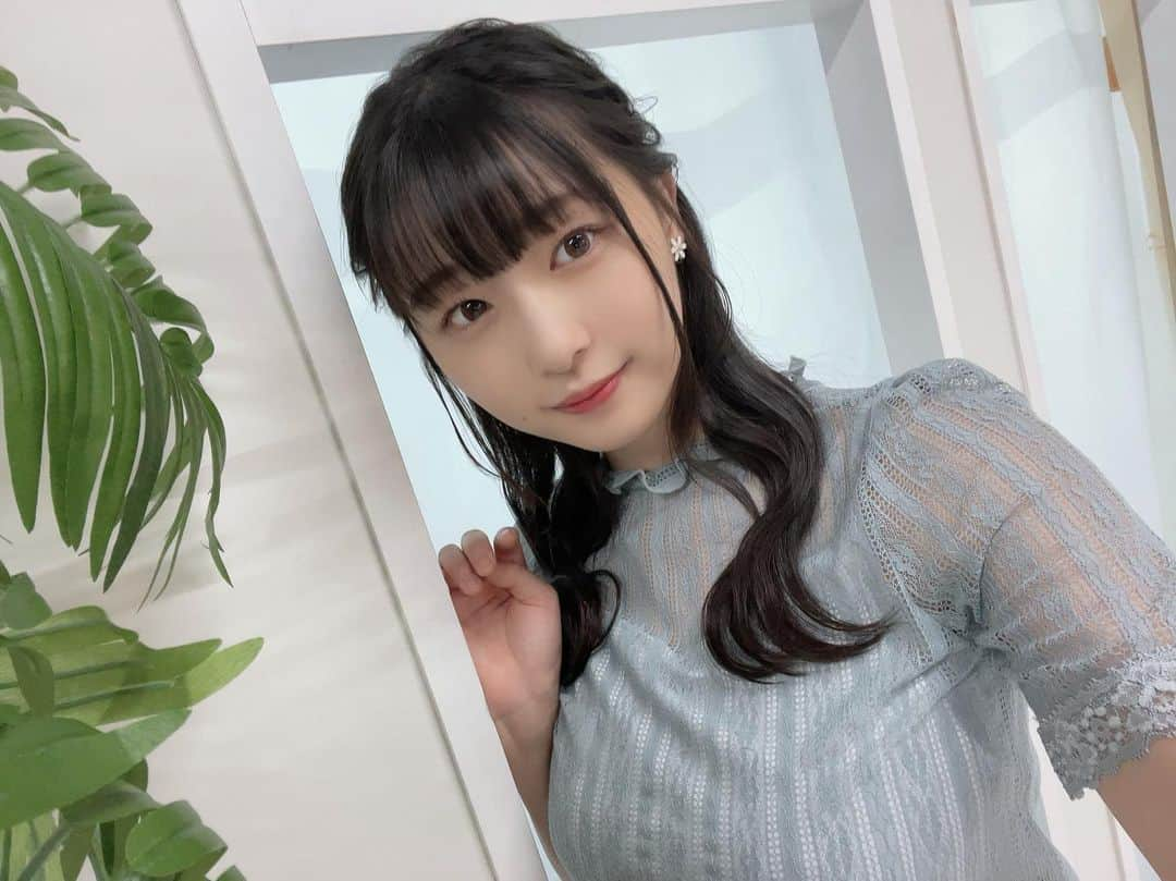 我妻ゆりかさんのインスタグラム写真 - (我妻ゆりかInstagram)「昨日は、、 お世話になっている補聴器メーカーオーティコンさんの取材と撮影をしてきました!!🦻😭♡  新しい新機能があって、それがとても音楽好きには堪らないのです、、、😭  とっても感動した1日なのでした!!!!✨  インタビューと同時に動画も撮っていたので私ちゃんと喋れているかな、、、と緊張〜！  でも公開されるのが楽しみですっ!!  そしてみてみて〜可愛くしてもらった〜🥰💗 ワンピースもお気に入りです!!♪  そんな日でした( ˶˙ᵕ˙˶ ) @oticon_japan  #モデル  #アイドル #補聴器 #難聴 #みみとも #オーティコン」9月30日 12時25分 - wagatsuma_yurika