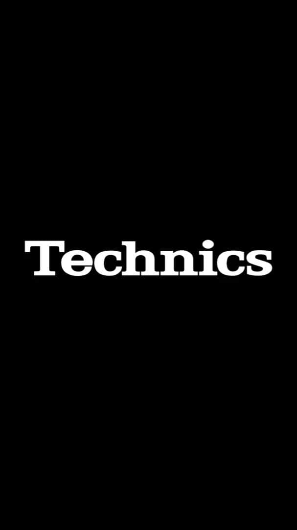 安藤モモ子のインスタグラム：「@technics_jp   聴く、話す、あらゆる音の瞬間に。  業界最高クラスのテクノロジーでさらに進化した、完全ワイヤレスイヤホンの新プロモーションムービーに参加させていただきました。  無音も含めて、映画は音のメディアだとも思っています。  音と人との関係を大切に思い、 音楽を愛するすべての人々に音の感動を届けてこられた「Technics」ブランド。 参加させて頂き、ありがとうございます。  Technics' technology for an emotive listening experience.  I participated in the new promotion movie of the true wireless earbuds which evolved by the highest level technology in the industry.  We could almost say that the film making is the media of the sound, Including silence.  Technics’s sounds is the ultimate emotive musical experience by music lovers, for music lovers. Thank you Technics!  https://jp.technics.com/tws/special/  EAH-AZ60 / EAH-AZ40 2021.10.15 発売  ・・・・・  director  @kyotaro_photo  costume　@taylor_suzuki , @yuko_kitta make-up　@coco_ikuko hair　@twiggy.miho  #Technics #テクニクス #完全ワイヤレスイヤホン #ワイヤレスイヤホン #wirelessearbuds #eahaz60 #eahaz40」