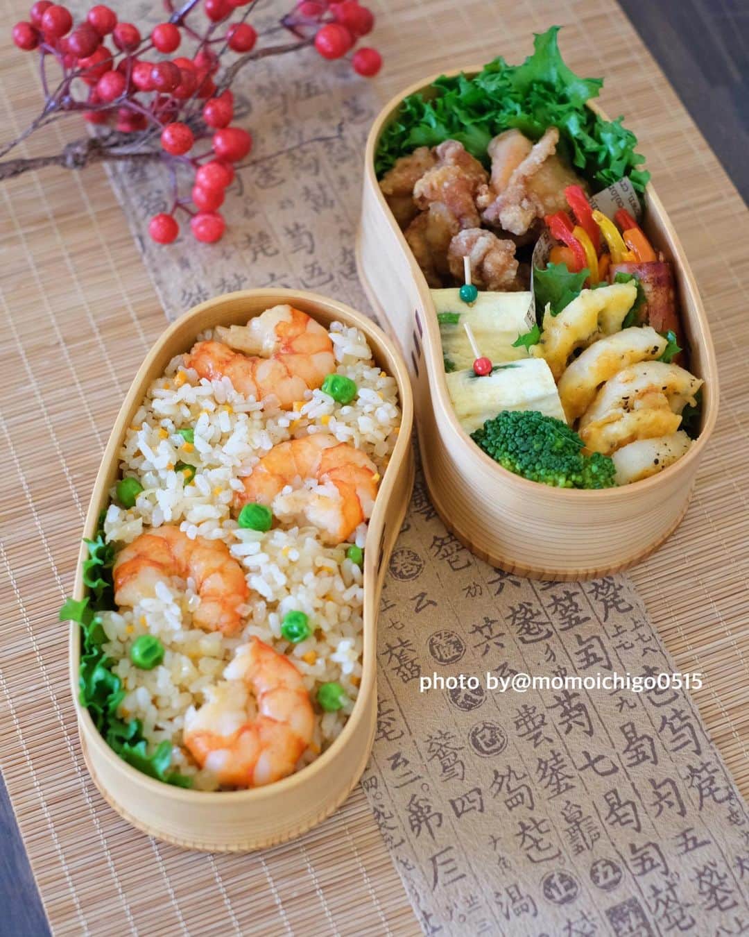 YASUKO TAKESUEのインスタグラム：「. 今日のお弁当🥰💕 . . 🌟海老ピラフ 🌟鶏の唐揚げ 🌟パプリカベーコン巻き 🌟三つ葉入り出汁巻 🌟蓮根チーズ焼き . . #お弁当 #おべんとう #おべんとう記録 #お昼御飯 #おひるごはん #昼食 #ランチ #ランチボックス #わっぱ弁当 #わっぱ弁当箱 #lunch #lunchbox」
